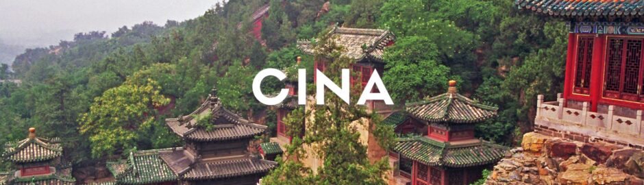 Paesaggio della Via della Seta in Cina occidentale tra deserti, montagne e siti storici