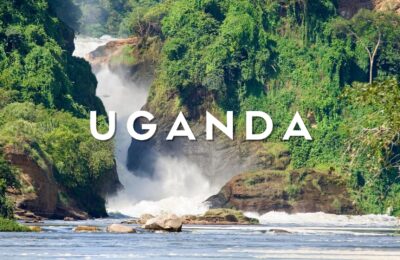 Murchison Falls in Uganda, dove il fiume Nilo si incanala in una stretta gola creando una cascata potente e scenografica
